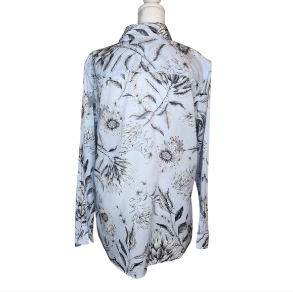J. McLaughlin 100% Cotton Light Weight Floral Button Down Blue Size Large - Picture 3 of 7